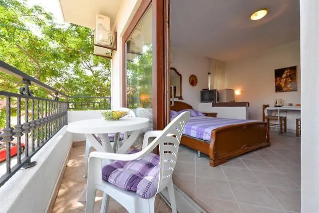 Апартаменты & Hegic *