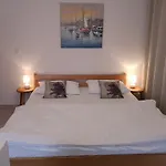 Apartman & Hegic