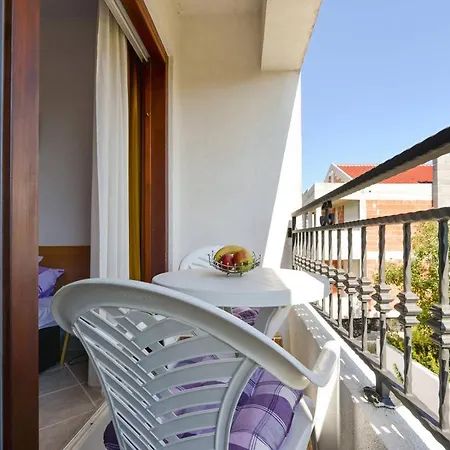 Apartment & Hegic