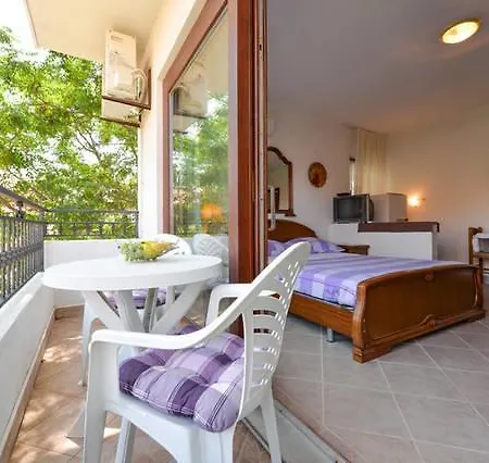 Apartamento & Hegic *