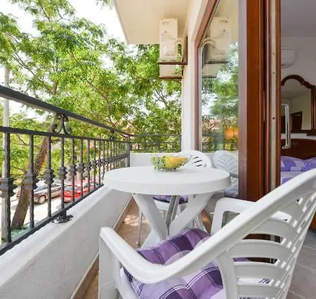 Apartment & Hegic