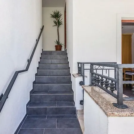 Apartment & Hegic