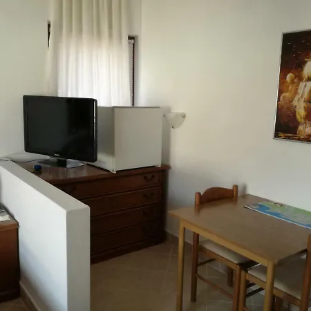 & Hegic Apartment *