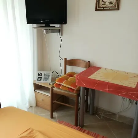 Apartment & Hegic *