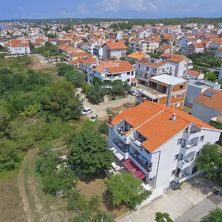 Apartamento & Hegic *