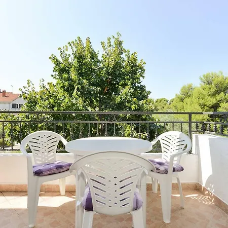 Apartment & Hegic