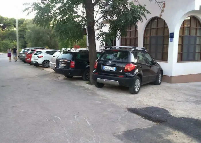 アパート & Hegic ザダル